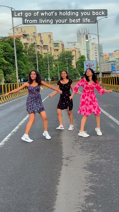 bye bye love #shorts #onewayticket #danceinpublic #shuffledance #trendingshorts #viral #shrutigaud
