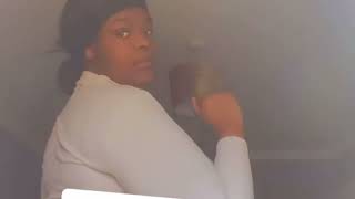Big booty chocolate baddie twerking