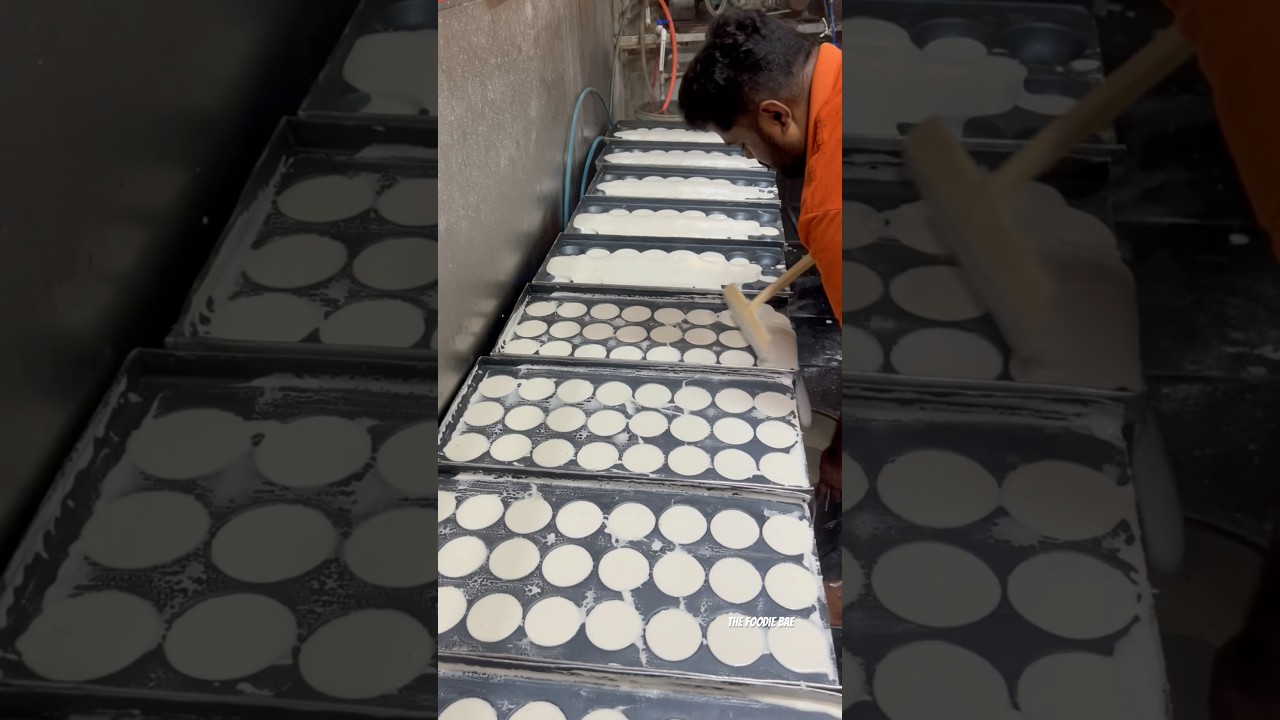 Huge Idli Factory making 10000+ Idlis Daily in Sangli - Maharashtra #streetfood