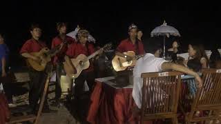 Beachside Dinner with a Live Band 👨🏻‍🍳 in Kampoeng Seafood, Jimbaran Beach 🐋 Bali