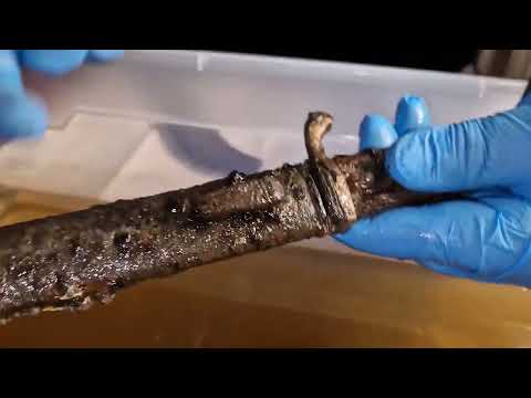 Restauriert! So sieht das 90 JAHRE alte BAJONETT aus dem 2. WELTKRIEG aus. MaScottchen Magnetfischen