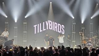 Tilly Birds - เพื่อนเล่น ไม่เล่นเพื่อน (Just Being Friendly) | LUVCON 2024 240210