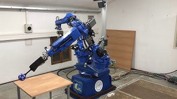 Motoman dual arm self-calibration by touching a plane