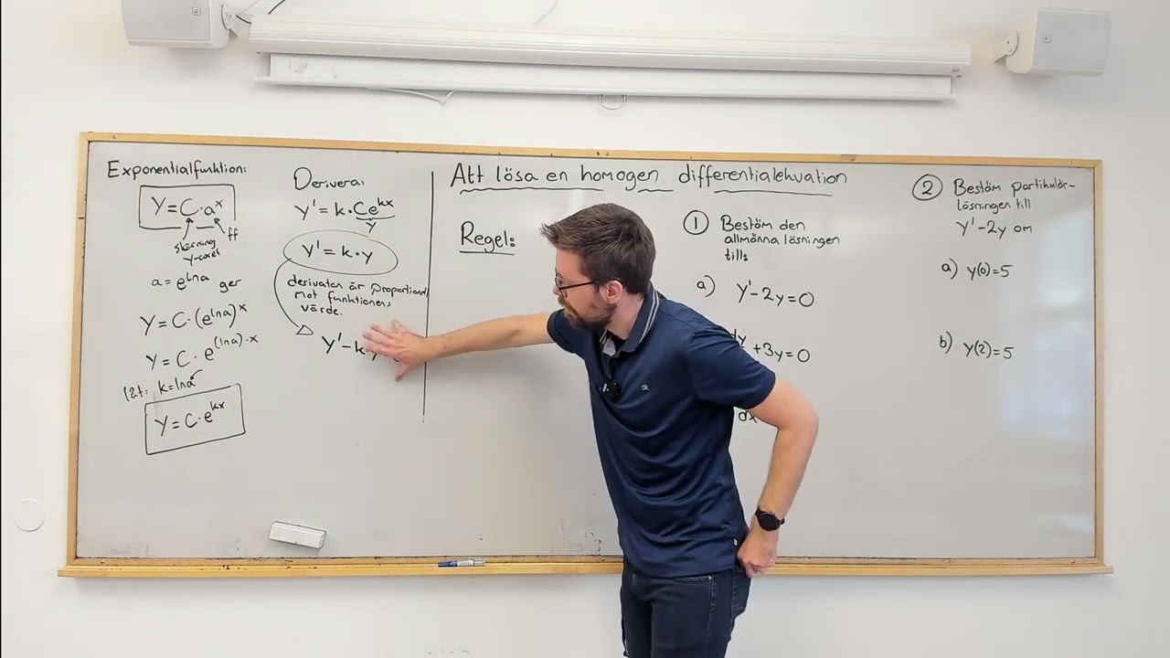 Matematik 5. Lösa homogena differentialekvationer av första ordningen. (Se korrigering!)