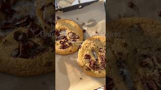 #baking #cookies #chocolate #chocolatechipcookies #bakingtips #recipes #recipes #recipeshorts #sweet