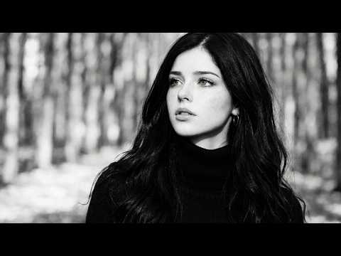 Ella Rey – Too Close Now // Darkwave, Post Punk
