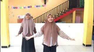 Gerak dan Lagu Persahabatan Bagai Kepompong