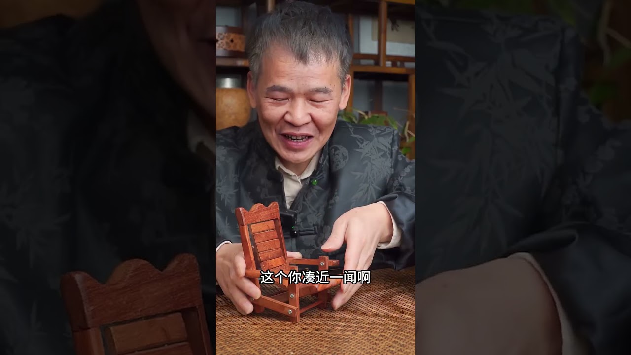 Rounded corner design, non-slip base, phone placement is more secure 