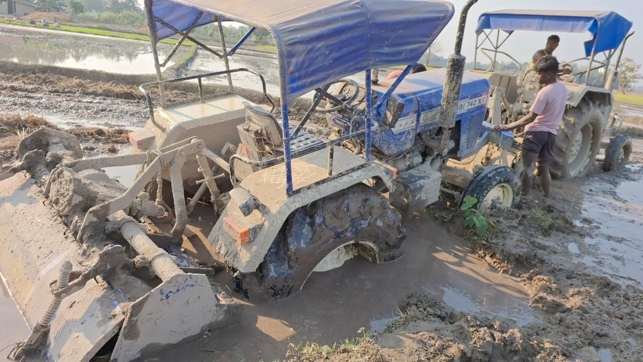 Swaraj 742 XT Tractor Stuck in Mud After Recovery By Sonalika Di-47 Rx Tractor/Stuck in Mud Tractor