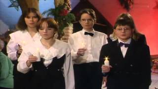 Video thumbnail of "Jugendchor - Sind die Lichter angezündet 2011"