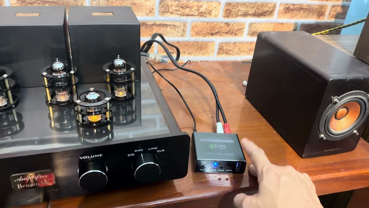 717-Amply đèn EL84PP cs 14w giá 13tr khai trương năm mới LH Phong 0396968238