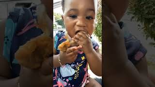 Mom gives baby chicken & baby does this.. MUST WATCH TIL END!😂 #shorts