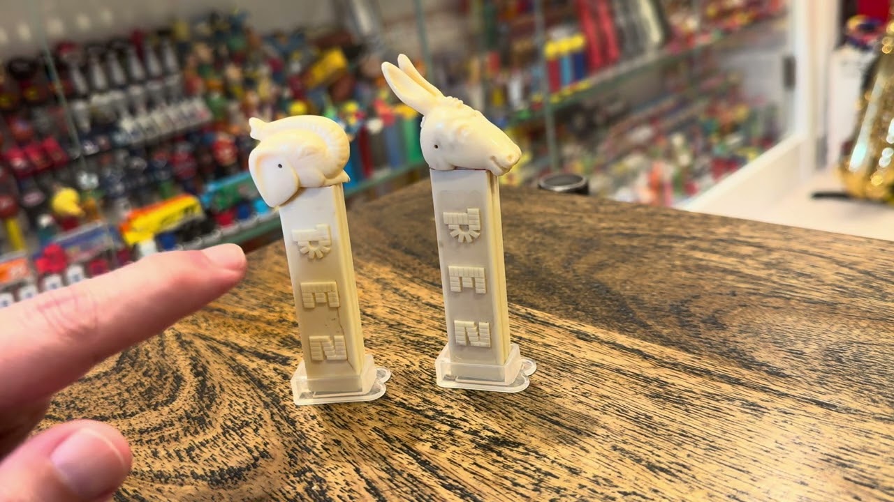 Политическая фигурка PEZ - Слон и Осел воссоединились!!!