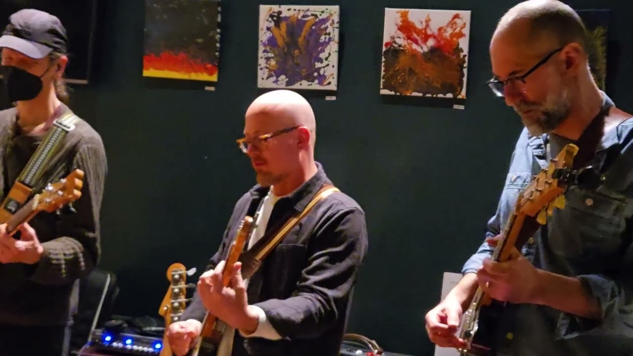 HELLBENDER plays Third Man