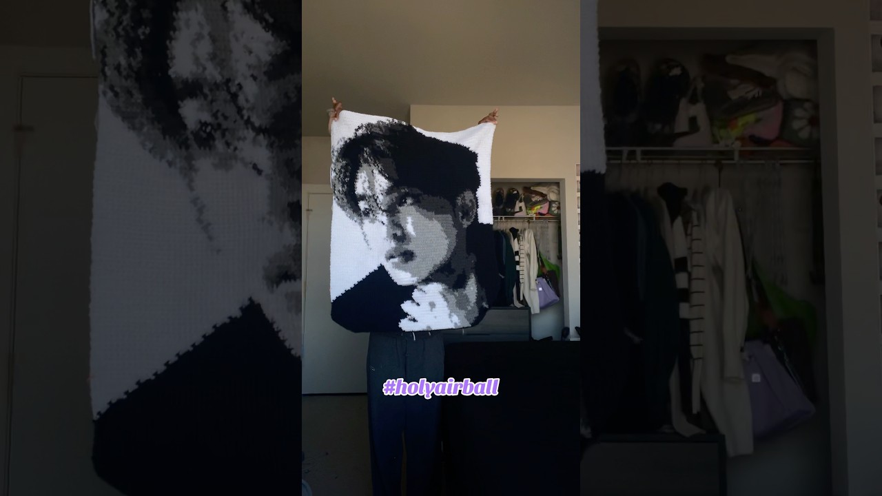 kpop & anime crochet tapestries :)) 