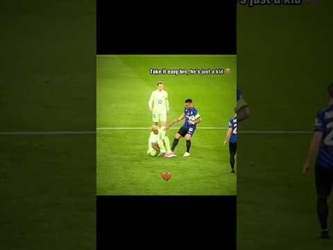 Take it easy bro, he’s just a kid😭 #futbol #lamineyamal #football