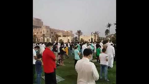 القارئ محمد كليم في كورنيش جدة بصوته جميل جدا