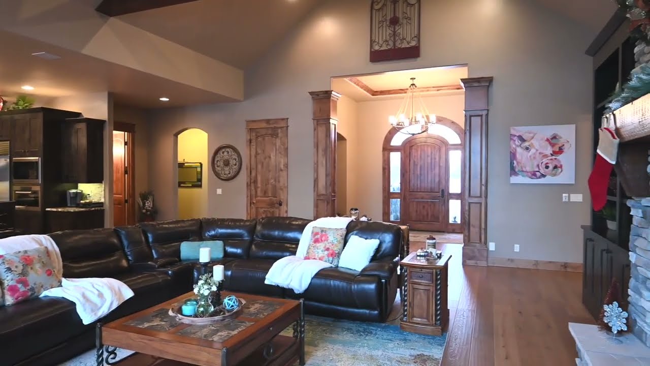 Private Waterfront Home | Eagle, Idaho