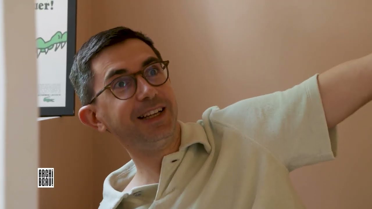 ARCHIBEAU - S3 - EP.1 - Invitation au voyage dans un 23 m² à Montmartre