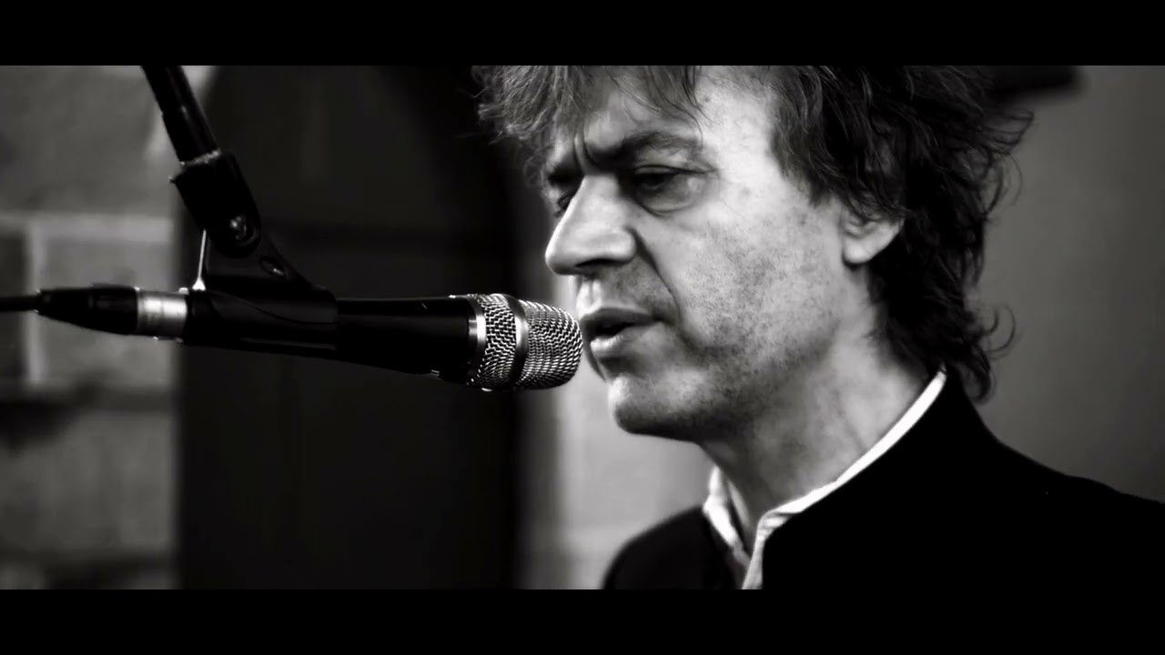 Denez - Ar bugel koar (clip officiel)