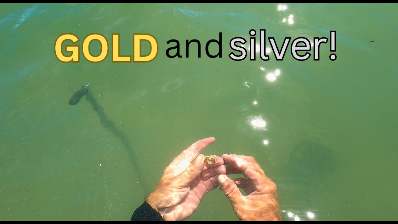 Beach metal detecting | GOLD & a pile of SILVER