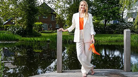 Katharina Kleinfeldt beim Tischgesprch mit Susan S...