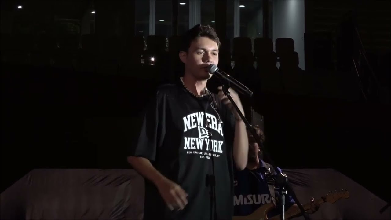 Nyoman Paul - Bernafaslah Sejenak (Live from FUTSAL SERIES Grand National Championship)