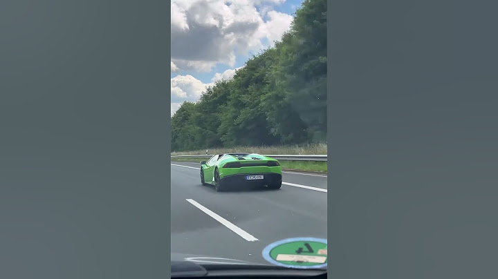 Дедулька рассекает на Ламбе по Германии. #lamborghini #германия #авто