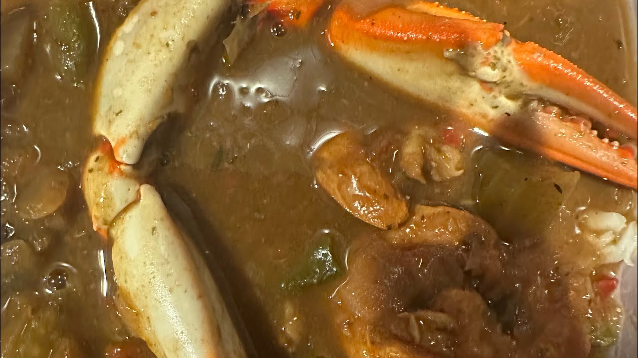 Видеоблог Artsy Autismmom Chronicles, выпуск 175: Новогоднее гамбо с морепродуктами