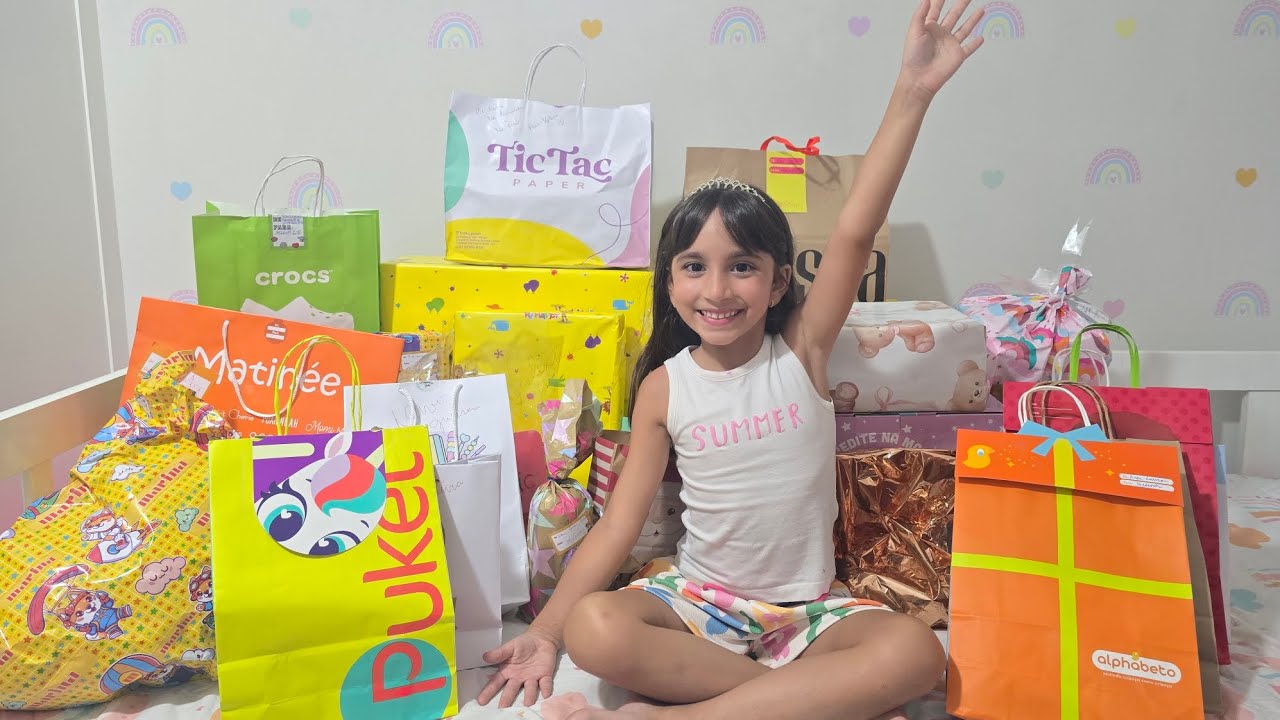 ABRINDO MEUS PRESENTES DA MINHA FESTA DE 7 ANOS