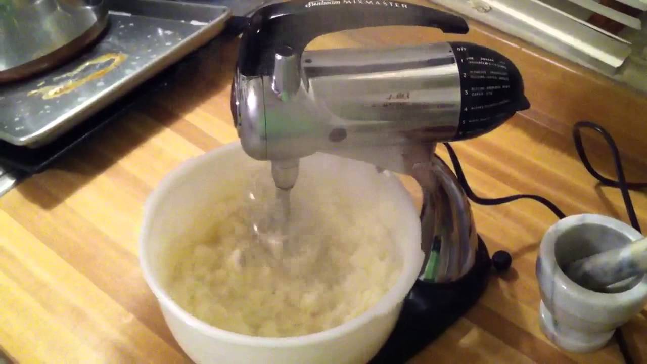 Sunbeam 11C Mixmaster whipped potatoes! YouTube