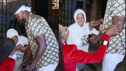 Good Wife! See How Toyin Abraham Kneel To Greet Her Husband As She Showoff Her Dance Moves