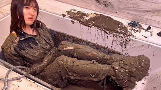 Muddy Wetlook Asian Girl Rips Kappa Tracksuit After Enjoying Mud Bath With Fila Sneakers 泥んこジャージ