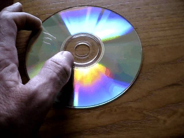 Fix a scratched disc for cheap! (Not using toothpaste! CD/DVD only) 