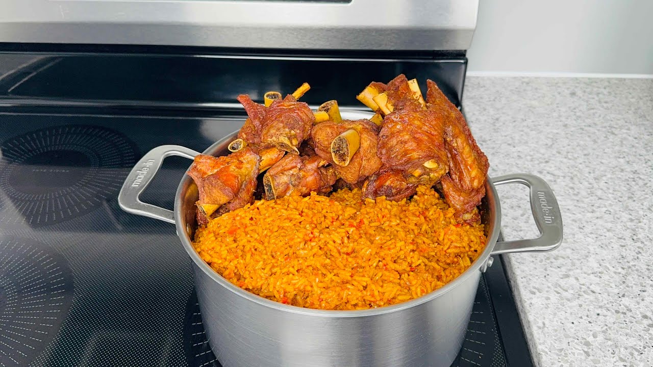 Flavorsome Jollof Rice & Turkey 👌 If you want your Jollof Rice to bang ❗️ Change your Style 😜