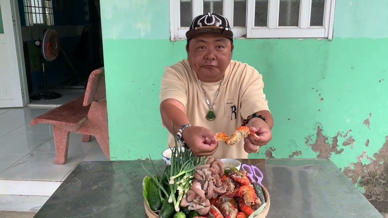 Hôm nay ăn gì? Ăn đặt sản tôm càng vào vụ Xuân nè.