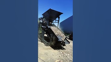 50-type double-layer vibrating screen was tested before leaving the factory,