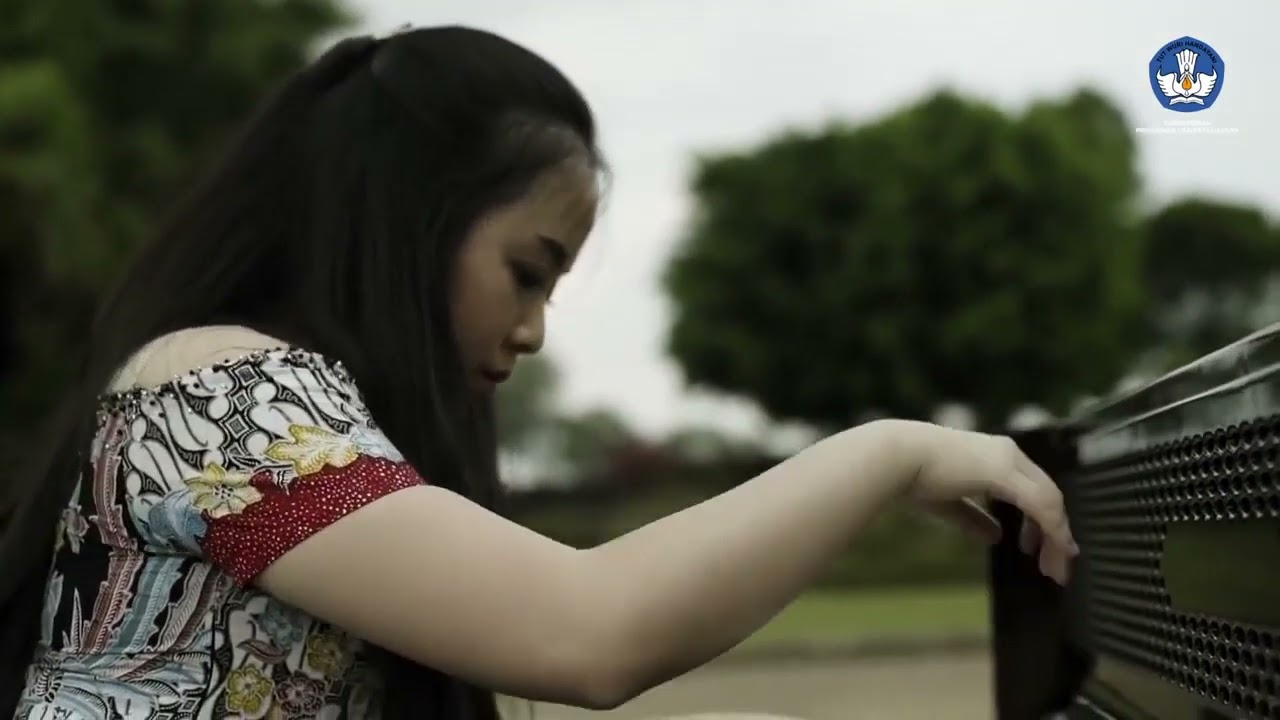 Ayunia Indri Saputro plays Ananda Sukarlan : Rapsodia Nusantara no. 19