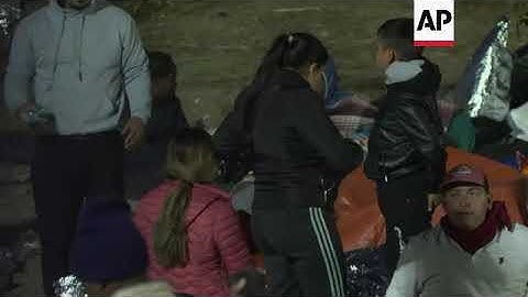 Crowds wait at US-Mexico border as Title 42 ends