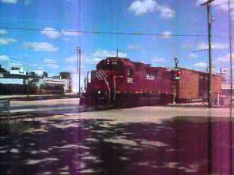 HLCX 992 Switching Out Nestle Purina in Downtown Jefferson 6/3/13 - YouTube