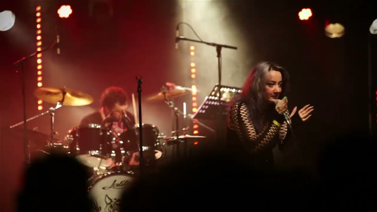 THE FIVE SOUNDS [ Less Than A Man ] clip officiel - YouTube