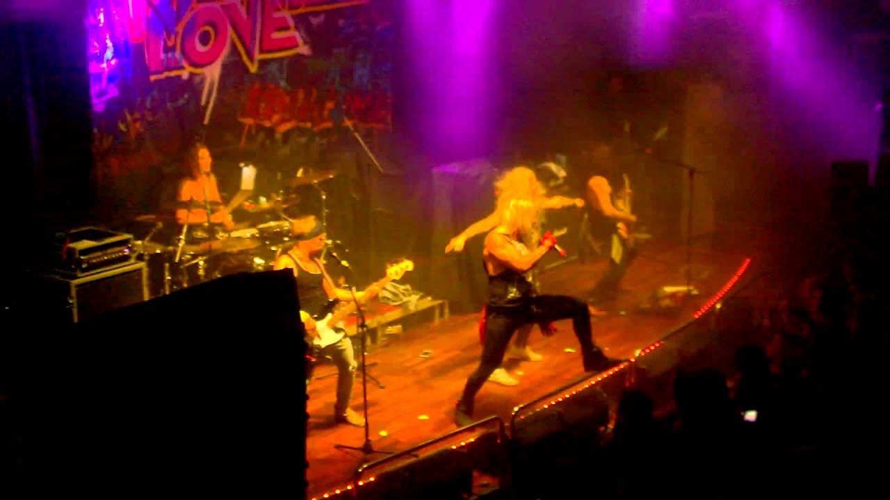 Reckless Love feat. Archie Cruz - Panama (Van Halen) @ Radio Rock Ristely Cruise 19-09-2015