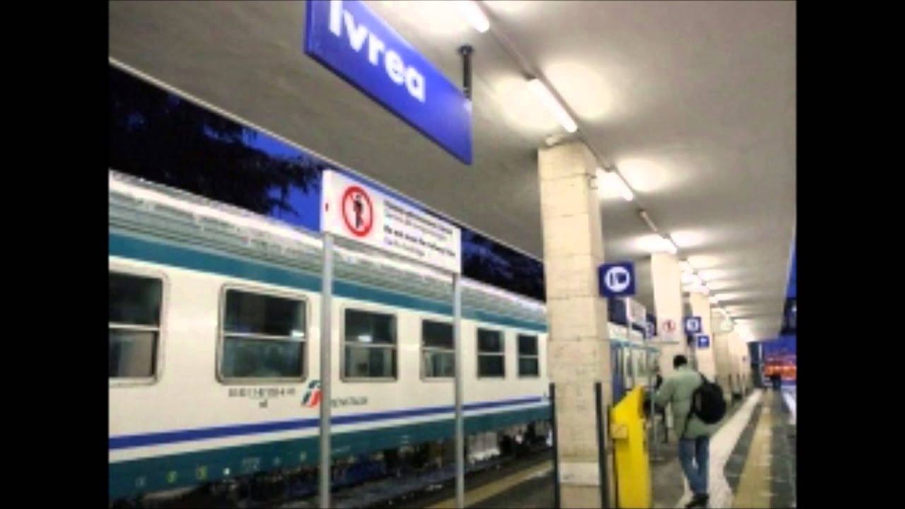 Annunci alla Stazione di Ivrea