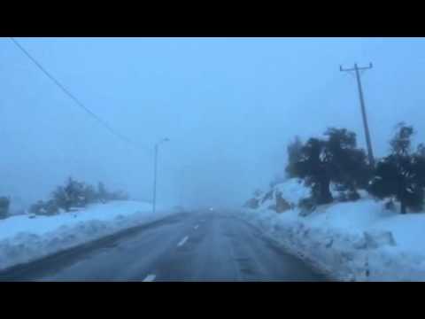 بالفيديو أجمل  مشاهد الثلج  بجرش بعدسة متابعينا عبر واتساب 