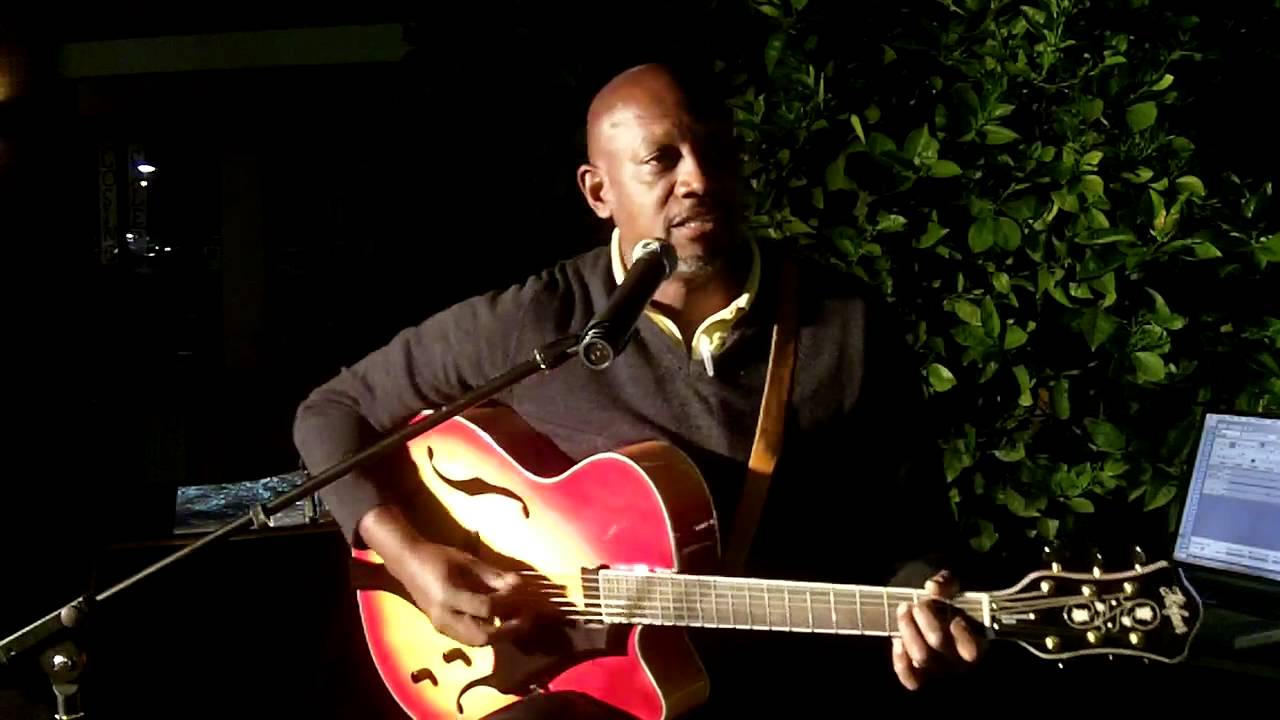 There's a Hole in the Bucket Harry Belafonte (Jamaica Bob) YouTube