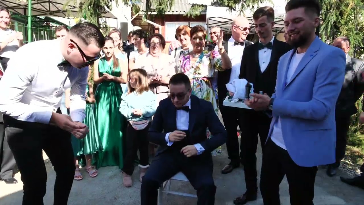 Barbieritul mirelui 🔴Nicoleta Vasile (obiceiuri la nunta) - Pusei briciul sa ma rad