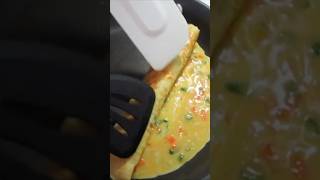 OMELETTE ROLL UP 😋 Learn Technique 🤩 #food #egg #eggs #cooking #recipe #omelette #tutorial