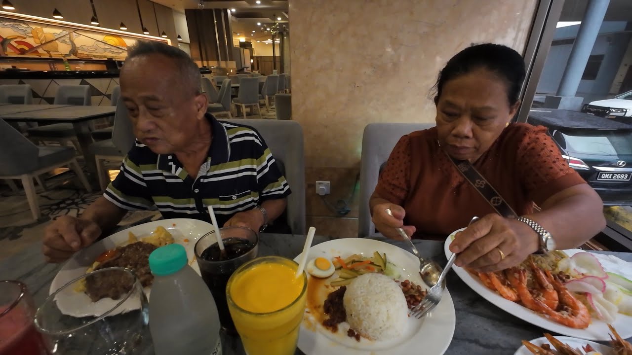 BUJANG SIGAT NAIK MARAH MAKAN DITEMPAT MAHAL // KUMANG JAWAI CAKAP SEKALI-SEKALA //