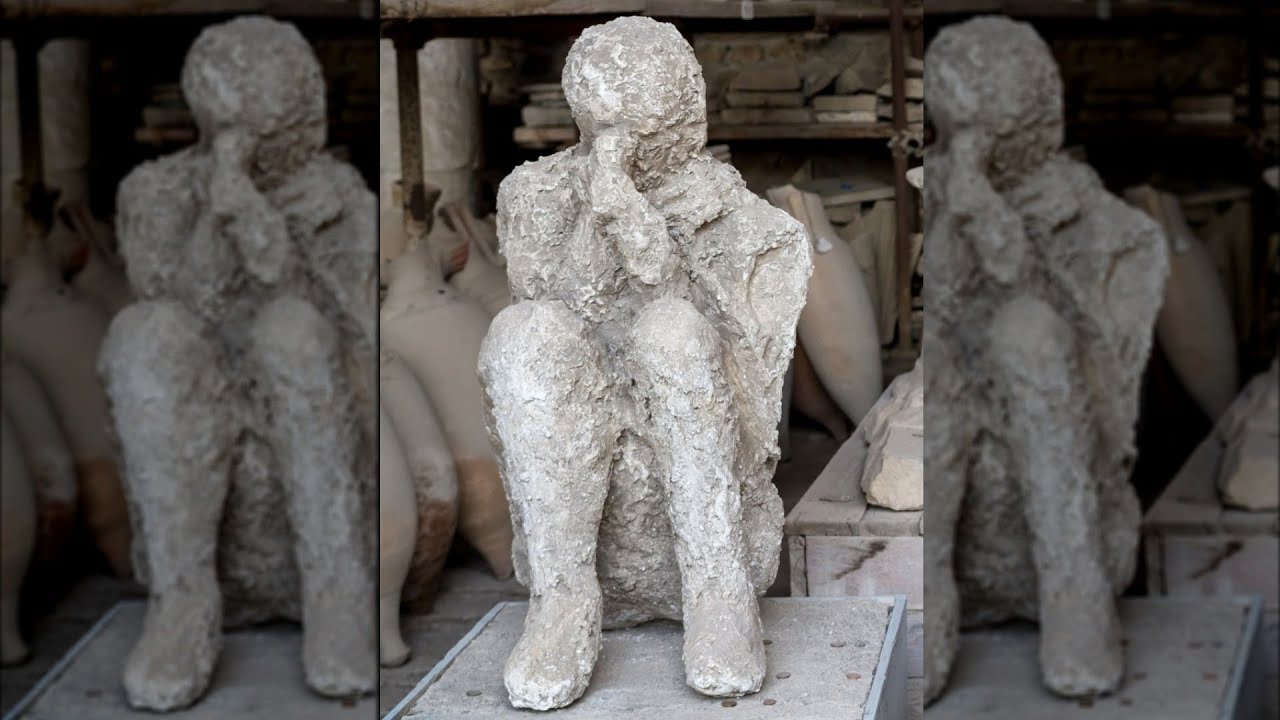 pompeii ash statues kissing