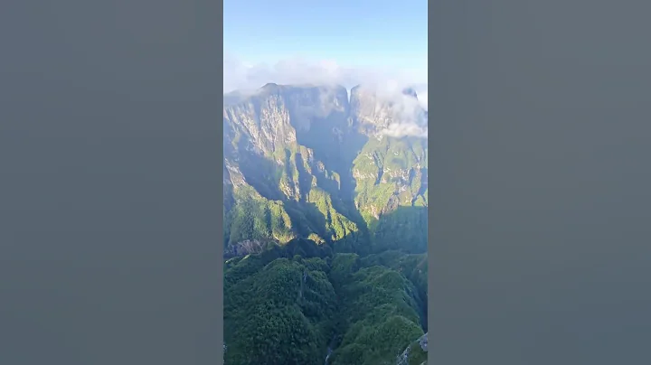 THE WORLD'S MOST DANGEROUS HIKE! ( not Mount Huashan)
